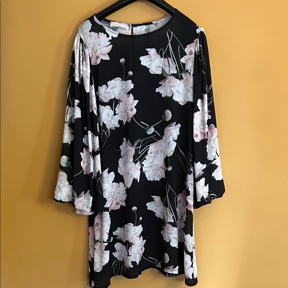 Chic Floral Black and Pink Blouse